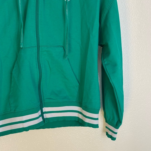 Disneyland Green Disney Zip Up Hoodie Sweater XS Varsity Ribbed Hem Graphic Back - Picture 5 of 11